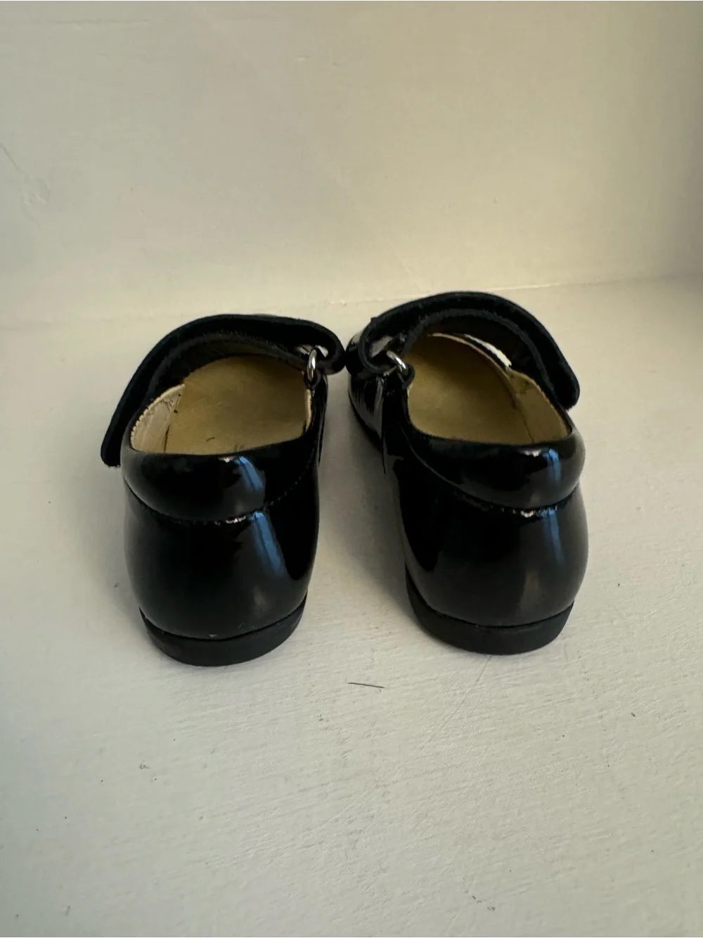 Naturino Toddler Girl Size EU 23 Black Patent Leather Mary Jane's with Bow